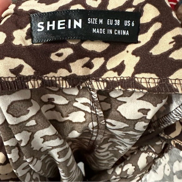 SHEIN All Over Print Split Thigh Skirt- Medium - Picture 4 of 4